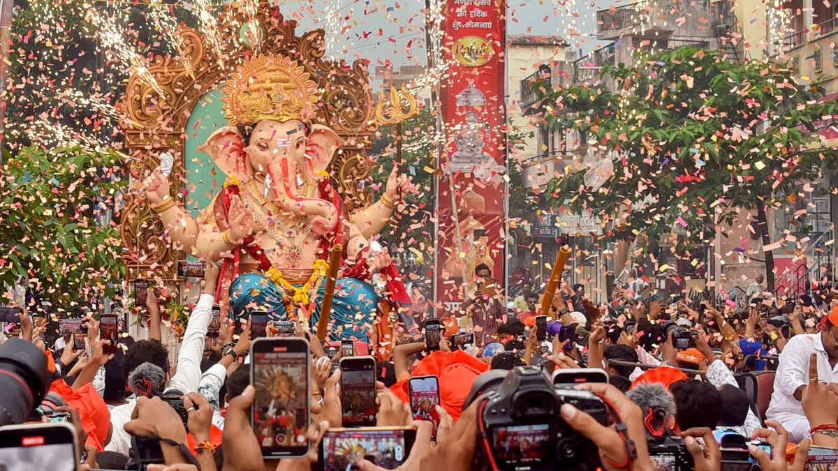 Grand Celebration of Ganesh Utsav Across Maharashtra